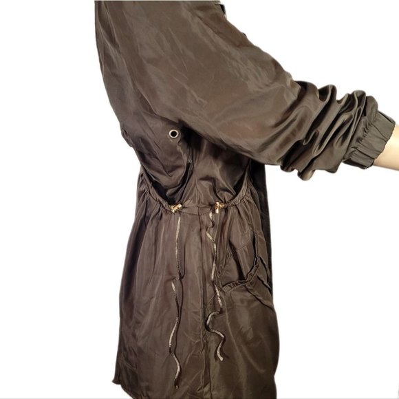 Stylish Women's Hooded Jacket, Size M - Picture 4 of 6